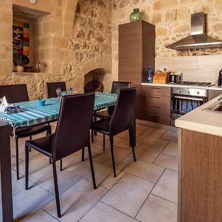 250 Yo Tal-Bambinu Boutique Farmhouse Xagħra Екстериор снимка